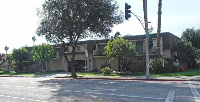 1782 E Del Mar Blvd in Pasadena, CA - Foto de edificio - Building Photo