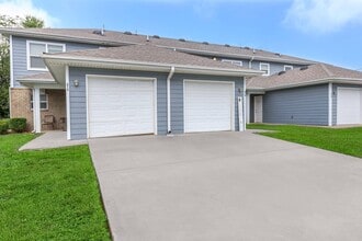 Clarktown Landing in Radcliff, KY - Foto de edificio - Building Photo
