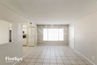14016 N 33rd Dr in Phoenix, AZ - Building Photo - Building Photo