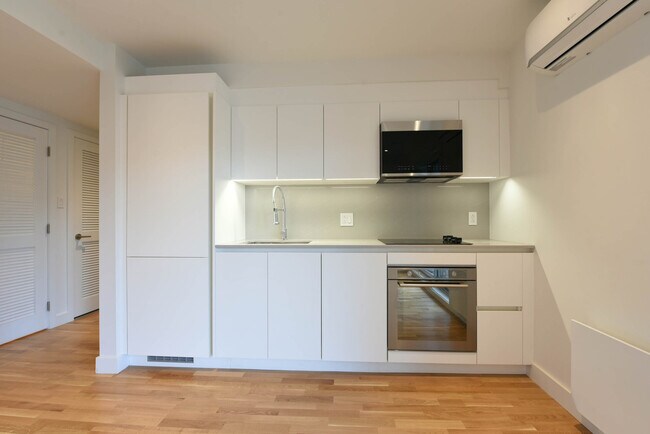 3195 Av. Van Horne photo'