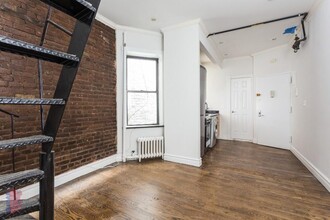 221 E 23rd St in New York, NY - Building Photo - Building Photo