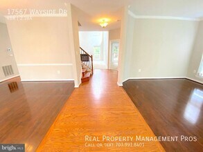 17567 Wayside Dr in Dumfries, VA - Building Photo - Building Photo