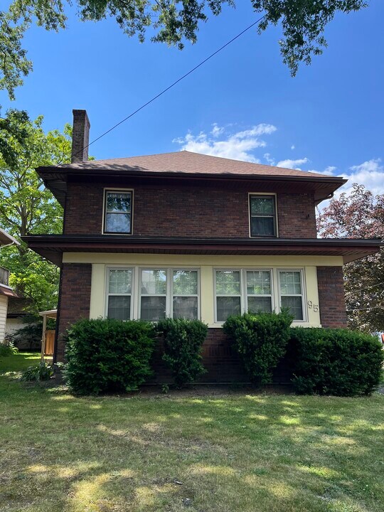 95 S Rose Blvd in Akron, OH - Building Photo