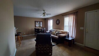 1955 Rock Ledge Ct in Auburn, AL - Building Photo