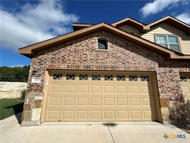 201 Anne Louise Dr in New Braunfels, TX - Building Photo - Building Photo