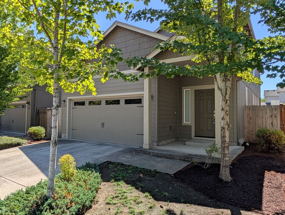 3030 Guadalupe Way in Eugene, OR - Building Photo