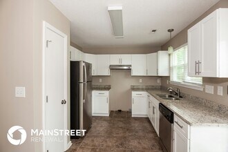 8625 Flowers Ct in Charlotte, NC - Foto de edificio - Building Photo