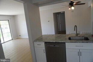 1907A Ralston Dr in Mount Laurel, NJ - Building Photo