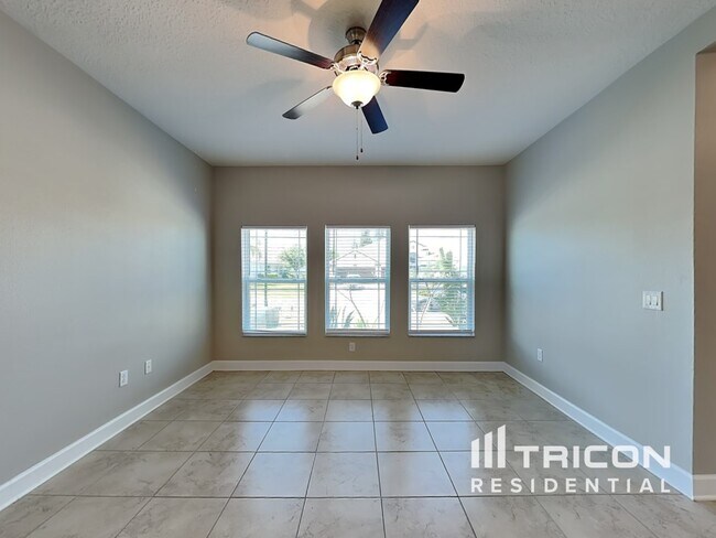 933 Buttercup Glen in Bradenton, FL - Building Photo - Building Photo
