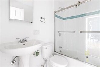 674 Washington St, Unit 2 in Brookline, MA - Building Photo - Building Photo