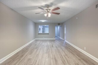 230 SE 10th St in Delray Beach, FL - Building Photo - Building Photo