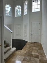18022 Maui Isle Dr in Tampa, FL - Building Photo - Building Photo