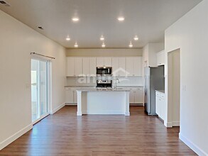 2389 Surry Way in Eagle Mountain, UT - Building Photo - Building Photo