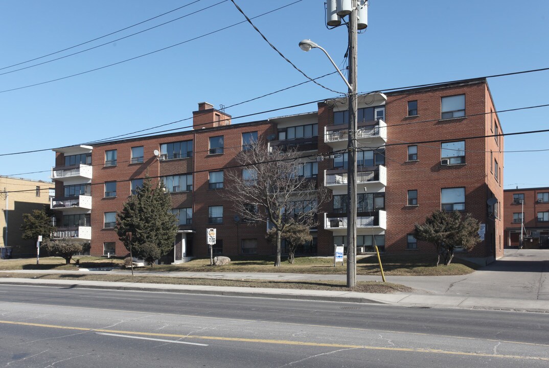 2597 Keele St in Toronto, ON - Building Photo