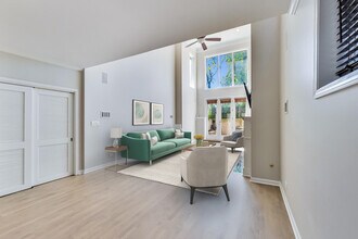 2140 W Haddon Ave in Chicago, IL - Building Photo - Building Photo
