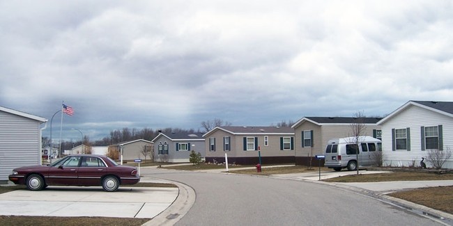 Marysville Farms Mobile Home Park in Port Huron, MI - Building Photo - Building Photo