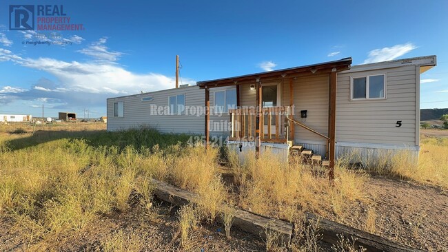 321 Bryon Dr in Roosevelt, UT - Building Photo - Building Photo