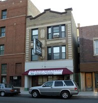 5143 N Clark St in Chicago, IL - Building Photo