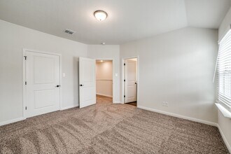 10315 Lynwood Branch in San Antonio, TX - Building Photo - Building Photo