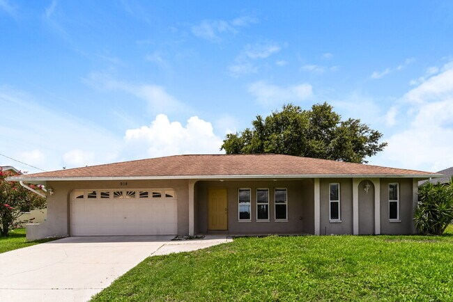 914 SW 25th St