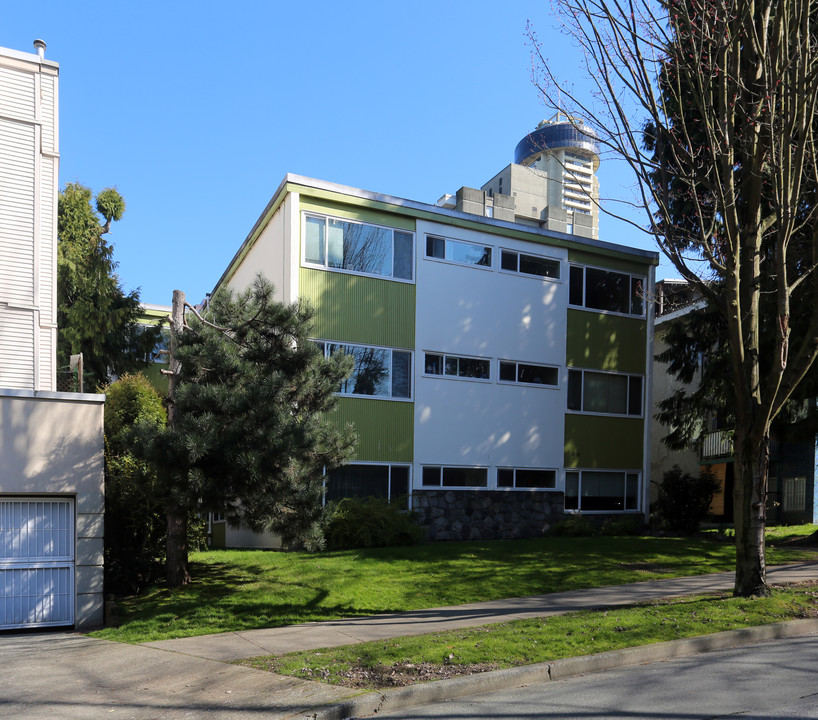 1549 Barclay St in Vancouver, BC - Building Photo