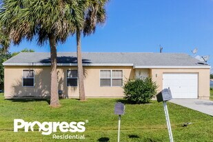 2913 SE Ironton Ave in Port St. Lucie, FL - Building Photo