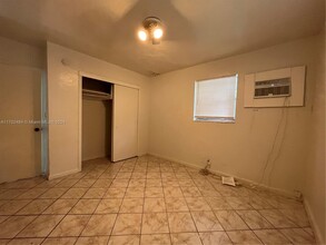 2228 Grant St in Hollywood, FL - Building Photo - Building Photo