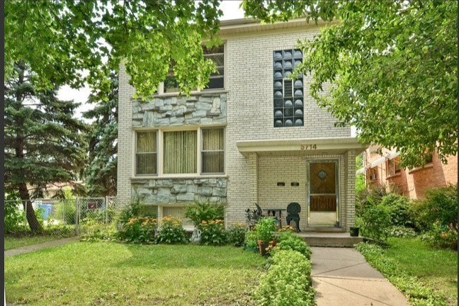 5714 N Lowell Ave, Unit 2