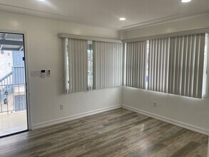 3804 52nd St in San Diego, CA - Foto de edificio - Building Photo