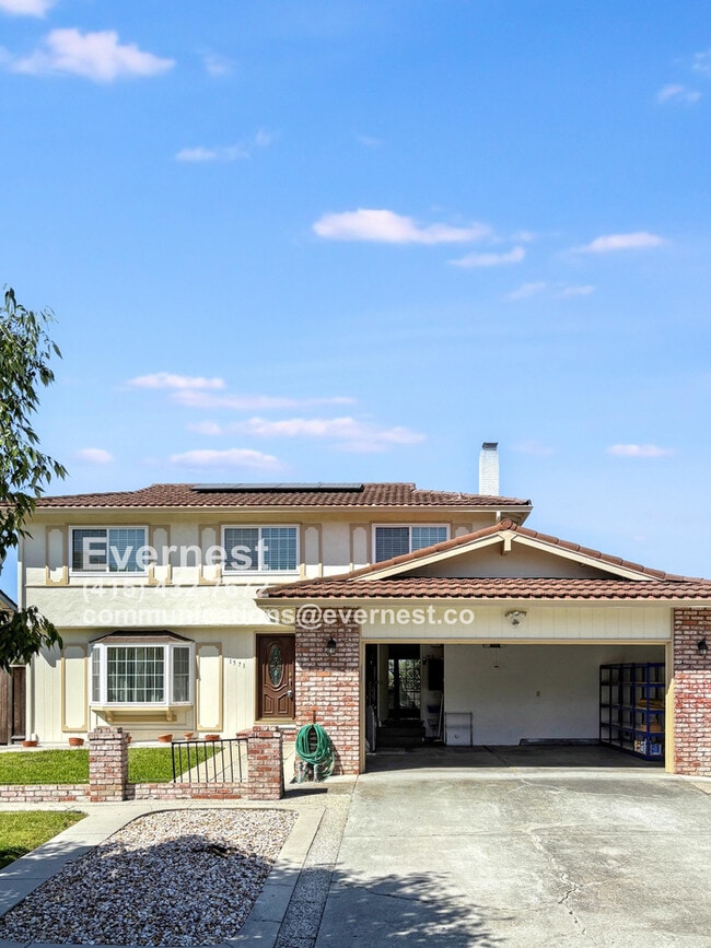 1571 Sun Ln in San Jose, CA - Building Photo - Building Photo