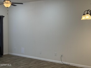 805 TS Daniel Cadena Dr in Socorro, TX - Building Photo - Building Photo