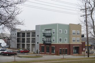 Shoppes at College Hill in Topeka, KS - Building Photo - Building Photo