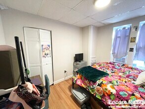 1572 Tremont St, Unit 3 in Boston, MA - Building Photo - Building Photo