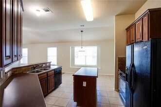 1200 Rainbow Parke Dr in Round Rock, TX - Building Photo - Building Photo