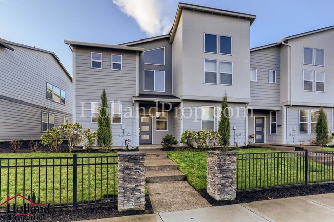 property at 8032 SE Butternut Creek Pkwy