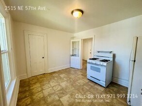 2515 NE 57th Ave in Portland, OR - Building Photo - Building Photo