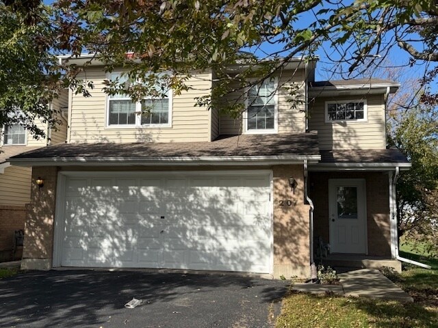 207 W Dekalb Dr in Maple Park, IL - Building Photo