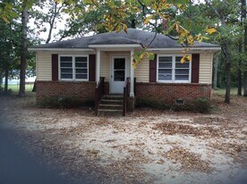 17 Sharolyn St in Sumter, SC - Building Photo