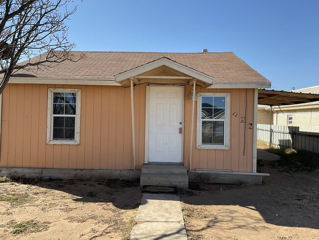 422 S Lincoln Ave, Unit 02-102 in Odessa, TX - Building Photo - Building Photo