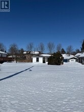 328 Little Ave in Barrie, ON - Building Photo - Building Photo