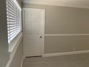 2418 R St in Merced, CA - Building Photo - Building Photo