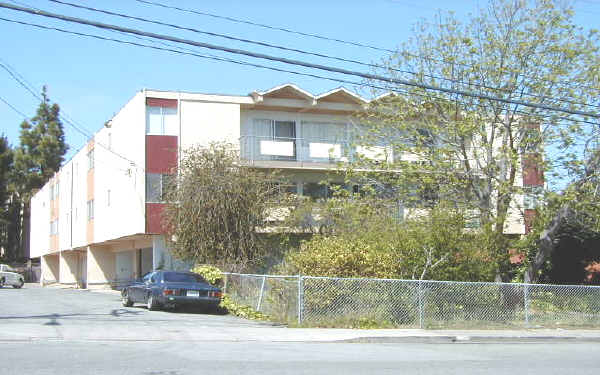 144 Country Club Dr in South San Francisco, CA - Building Photo - Building Photo