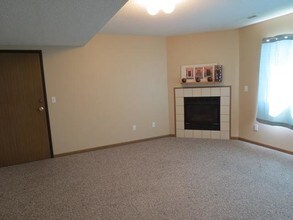 457 N Front St-Unit -APT 202 in North Liberty, IA - Building Photo - Building Photo