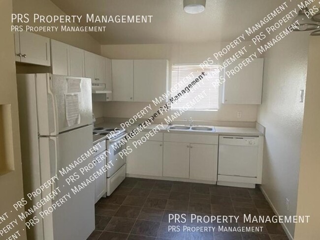 465 W Ivyglen St in Mesa, AZ - Building Photo - Building Photo