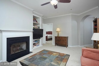 20417 Riverbend Square in Potomac Falls, VA - Building Photo - Building Photo