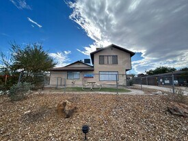 729 N 10th St in Las Vegas, NV - Building Photo