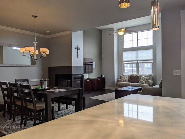 5437 Valentia St in Denver, CO - Building Photo - Building Photo