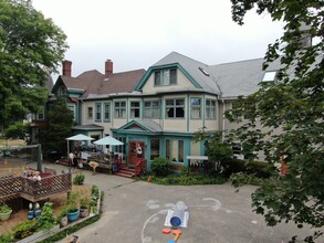 118 Locust St in Dover, NH - Building Photo - Building Photo