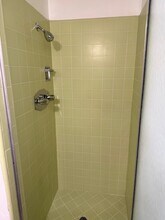 585 S Camino Real, Unit #3 in Palm Springs, CA - Foto de edificio - Building Photo