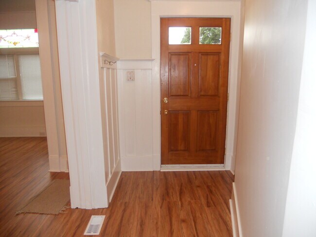 545 49th Av E in Vancouver, BC - Building Photo - Building Photo